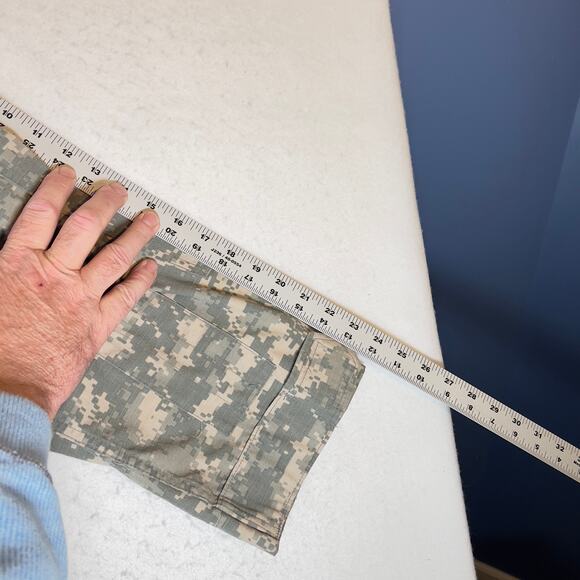 US Military Coat Army Combat Uniform Button Shirt Men Med Reg SP0100-03-D-CA75 - Picture 10 of 12